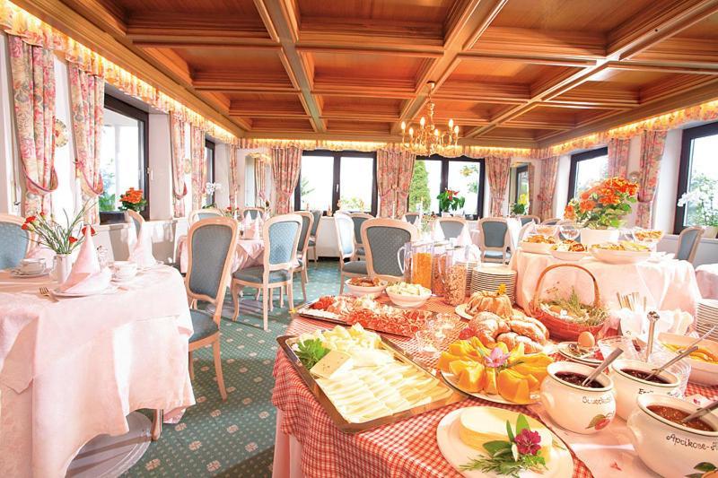 Pension Zum Burggraefler Schenna Extérieur photo